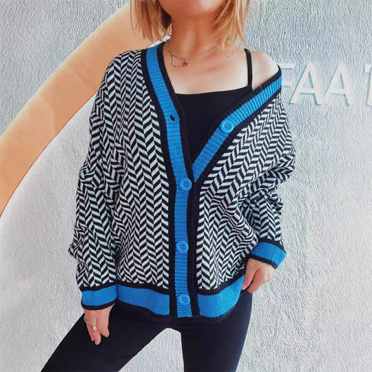 Damen Übergroße Strickjacke mit auffälligem Zickzackmuster und bunten Knöpfen EB