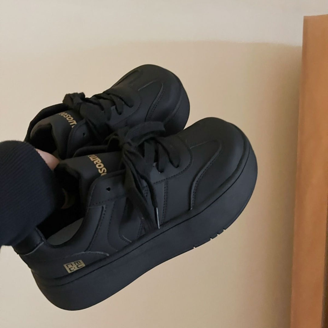 Damen Modische Plateau-Sneaker mit bequemem Schnürsystem und urbanem Design EB