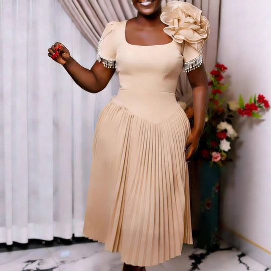 Damen Elegantes Plisseekleid mit voluminösen Rüschen EB