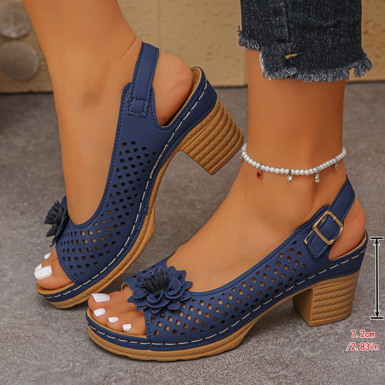 Damen Slingback-Pantoletten mit floralen Lochmustern und komfortablem Blockabsatz EB