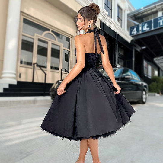Damen Elegantes Halterneck-Kleid mit voluminösem Rock und eingearbeitetem Tüll EB