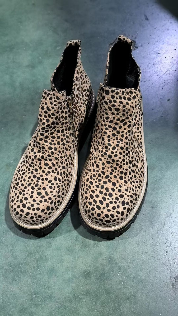 Damen Ankle-Boots mit grober Profilsohle und seitlichem Reißverschluss EB