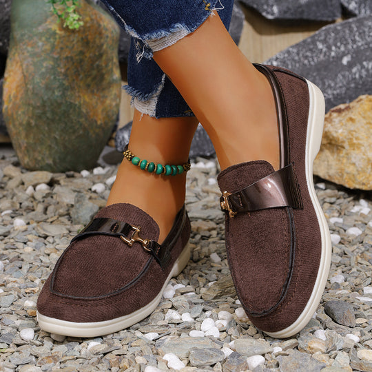 Damen elegante Veloursleder-Slipper mit dekorativer Metall-Hardware und flexibler Leichtlaufsohle EB