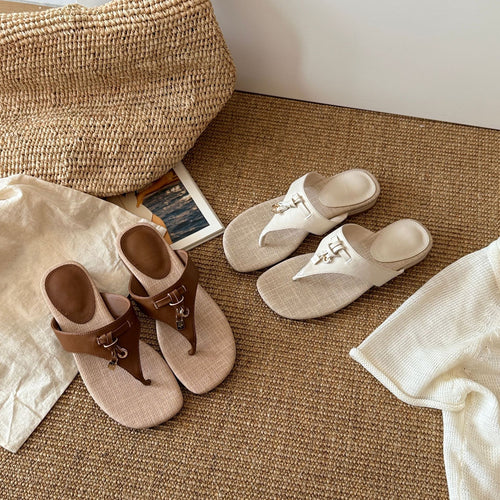 Damen Komfortable Zehentrenner-Sandalen mit ergonomischem Fußbett und modischem Riemendesign EB