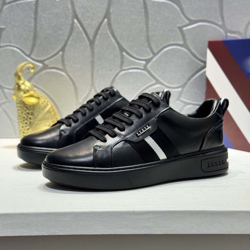 Damen Trendige Ledersneaker mit modischem Textil-Akzent von EB