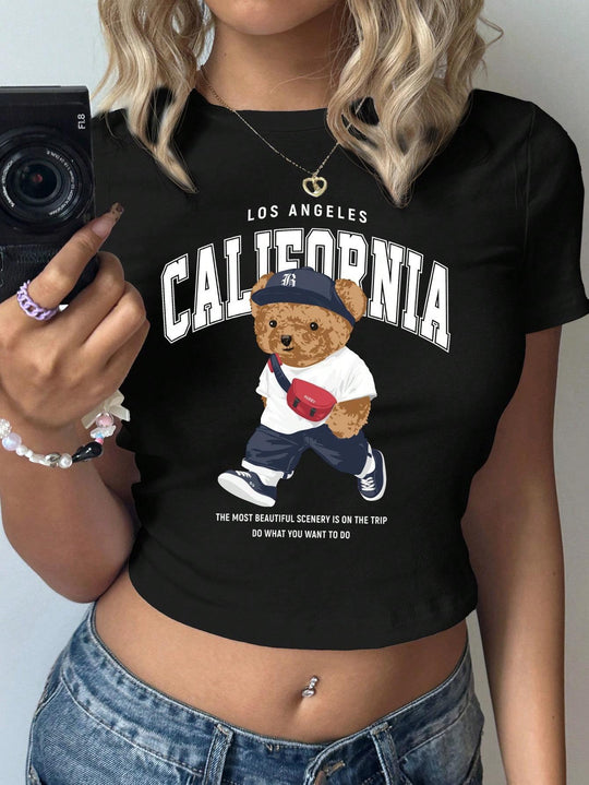 Damen Crop-T-Shirt mit verspieltem Bärenmotiv und modischem Schriftzug EB