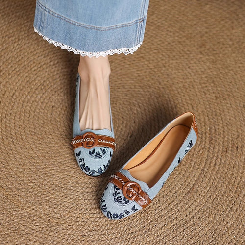 Damen Ballerina-Schuhe mit modischen Floral-Applikationen und eleganter Schnalle EB