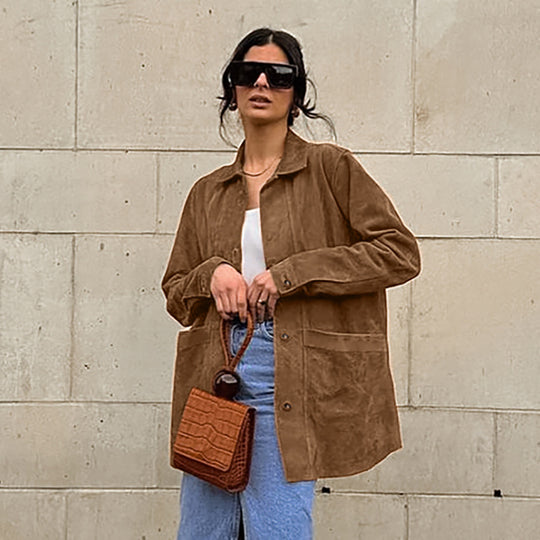 Damen Modische Wildlederjacke mit Druckknopfverschluss und praktischen Taschen EB