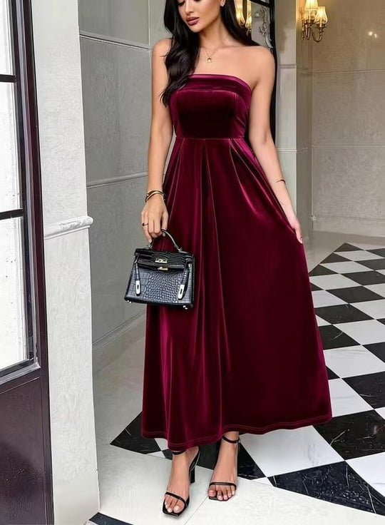 Damen Maxikleid mit schulterfreiem Schnitt und fließendem Satinmaterial EB