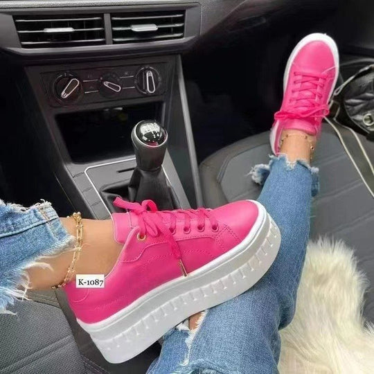 Damen modische Plateausneaker mit detailreicher Schnürung und komfortabler Sohle EB