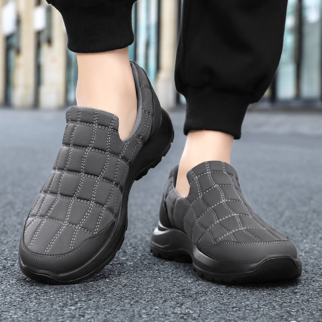 Damen Sportliche Slip-On Schuhe mit gepolstertem Obermaterial und rutschfester Sohle EB