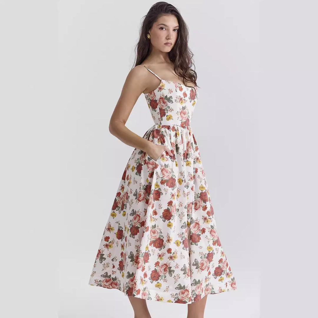 Damen Midi-Blumenkleid mit trägerlosem Stil und schwingendem Rock EB