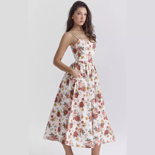 Damen Midi-Blumenkleid mit trägerlosem Stil und schwingendem Rock EB