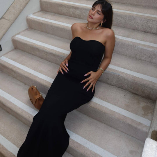 Damen Maxikleid mit schmalem Schnitt und herzförmigem Ausschnitt EB