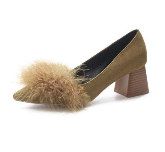 Damen elegante Pumps mit voluminösem Flausche-Akzent EB