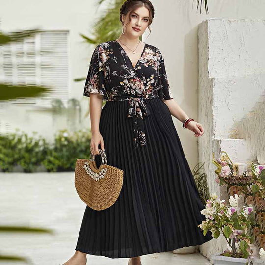 Damen Maxi-Kleid mit floralem Oberteil und plissiertem Rock EB