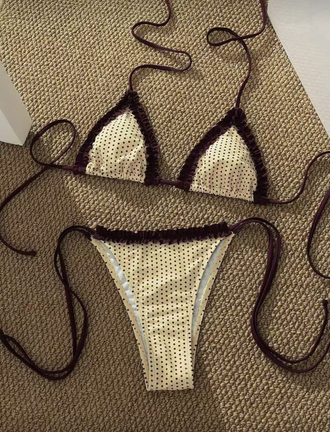 Damen Bikini-Set mit verspieltem Karomuster und charmanten Rüschendetails EB