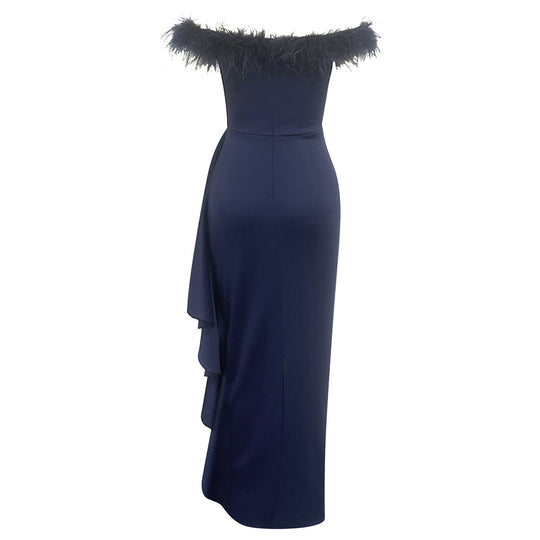 Damen Elegantes Abendkleid mit abnehmbaren Federdetails und asymmetrischem Schnitt EB