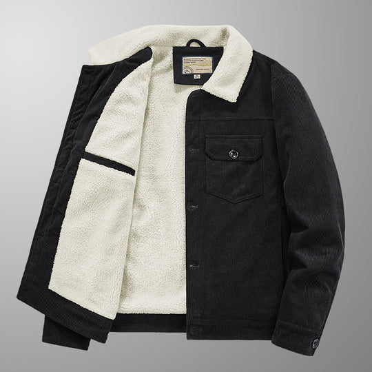 Herren Feincord‑Truckerjacke mit durchgehendem Sherpa‑Innenfutter und aufgesetzter Klappentasche EB