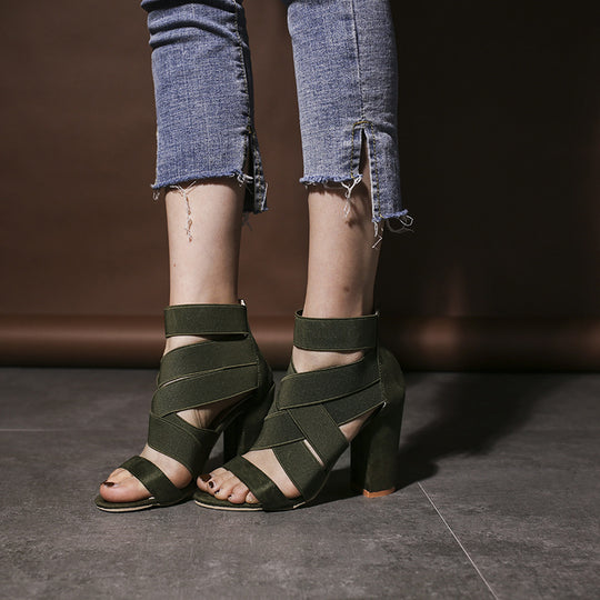 Damen Sandalen mit eleganten Riemen und Blockabsatz EB