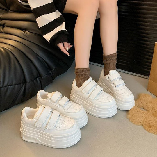 Damen Komfortable Sneakers mit Klettverschluss und trendiger Plateau-Sohle EB