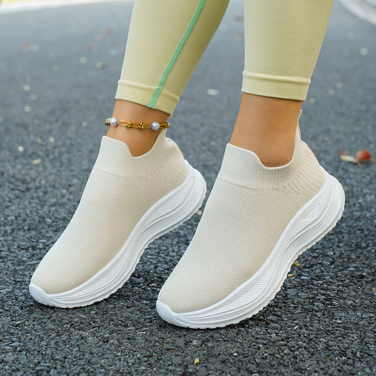 Damen sportliche Slip-On Sneakers mit atmungsaktivem Obermaterial und dämpfender Sohle EB