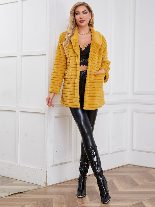 Damen Flauschiger Kurzblazer mit Struktur und modernem Schnitt EB