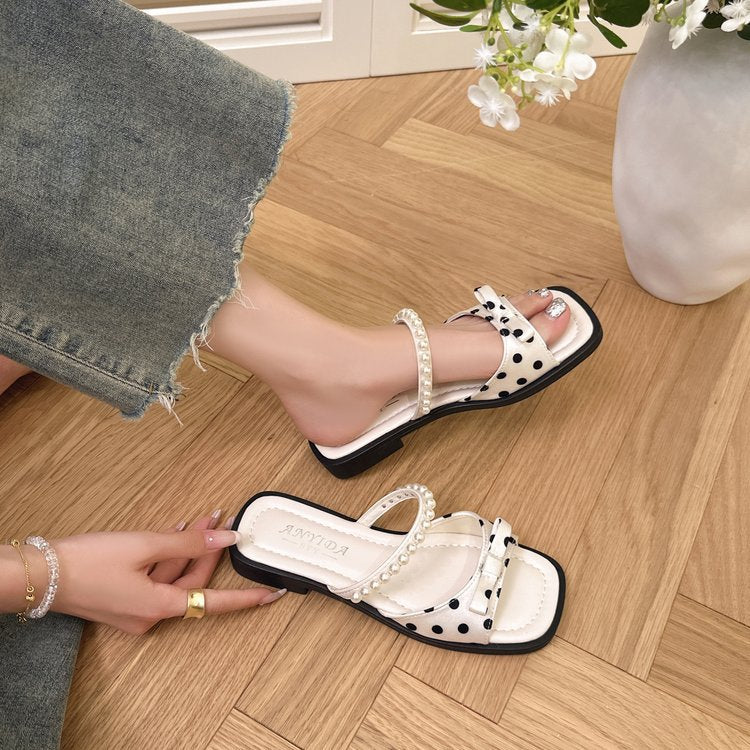 Damen elegante Sandalen mit perlenverziertem Riemendesign EB