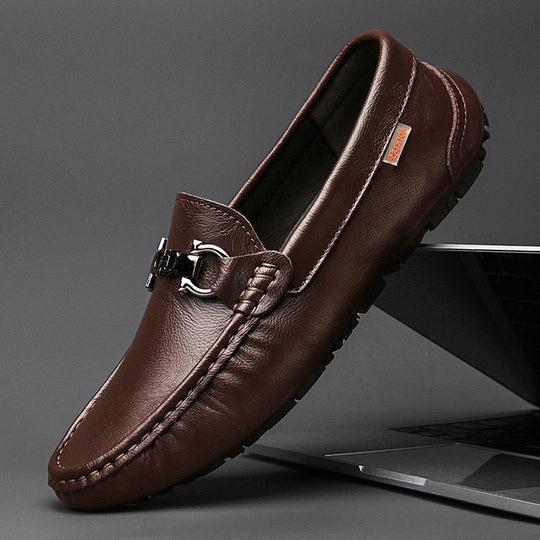Herren eleganter Mokassin‑Loafer aus softem Kunstleder mit dekorativer Metallschnalle und profilierter Gummilaufsohle EB