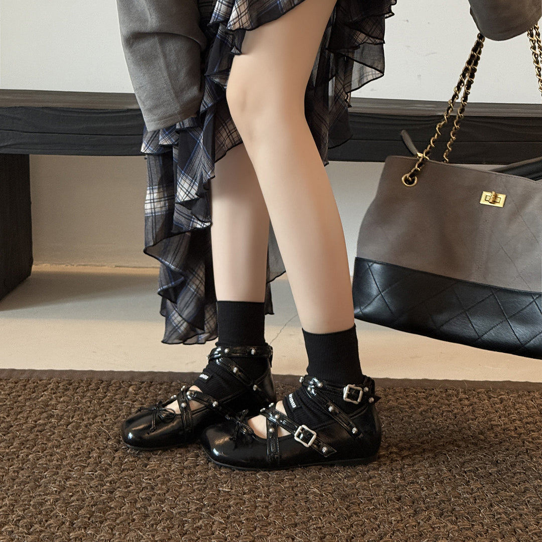 Damen elegante Ballerinas mit modischem Riemchen und dekorativen Blumen-Details EB