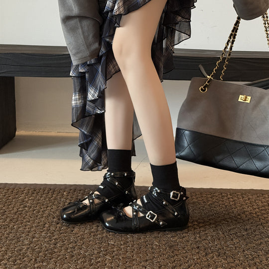Damen elegante Ballerinas mit modischem Riemchen und dekorativen Blumen-Details EB