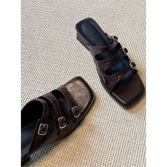 Damen stilvolle Mules mit verstellbaren Riemen EB