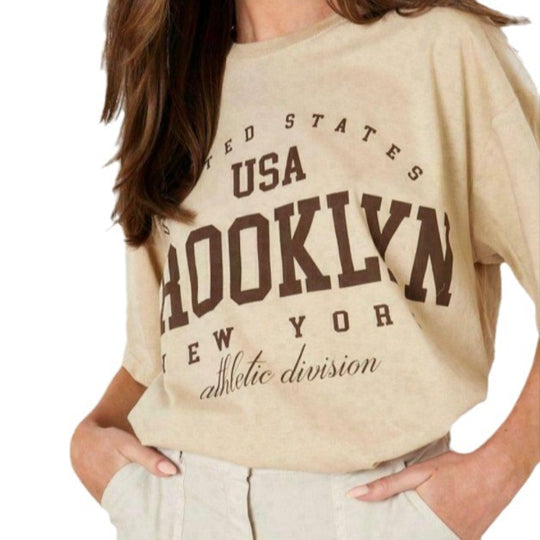 Damen Oversized T-Shirt mit sportlichem Brooklyn-Design und relaxed Fit EB