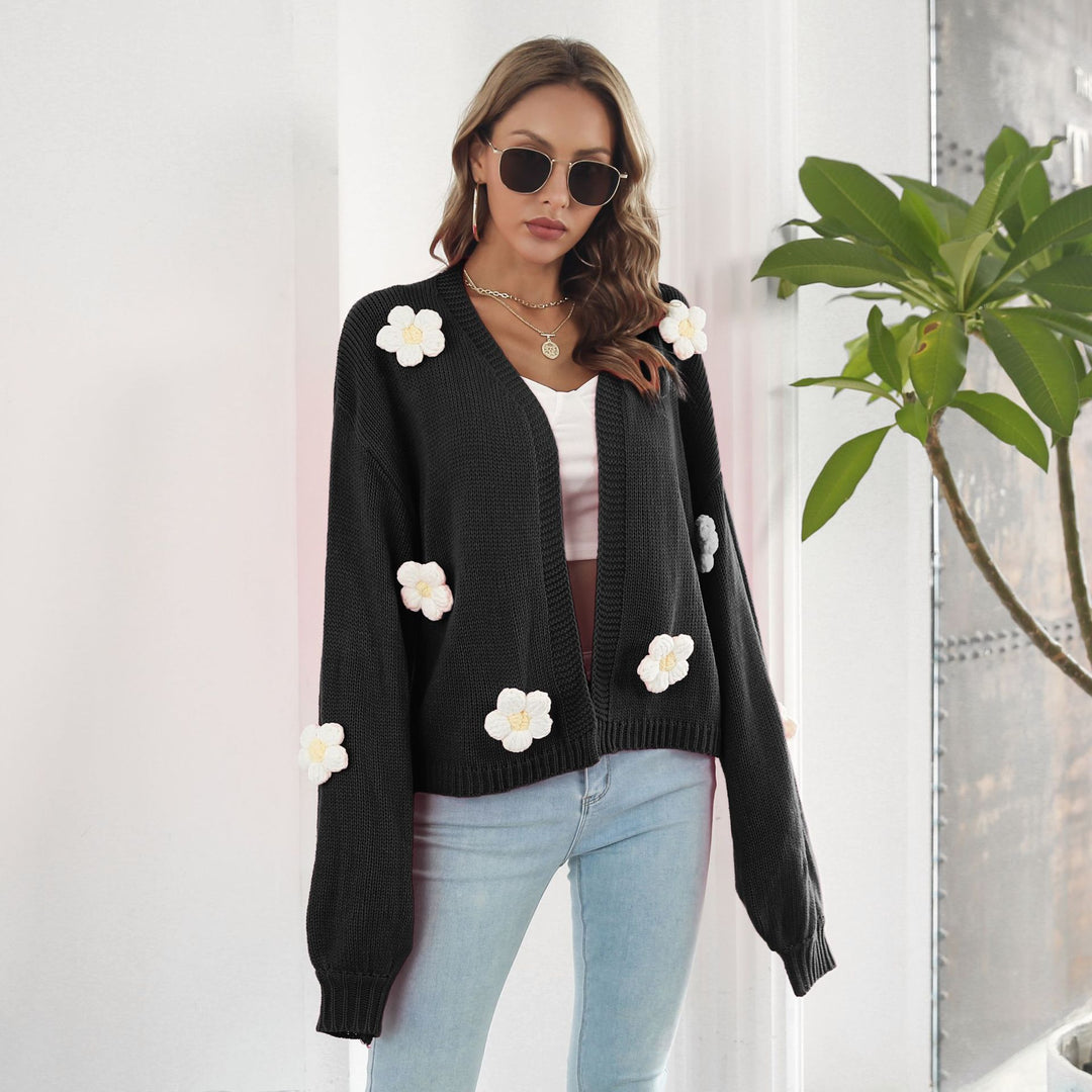 Damen Strickjacke mit floralen Applikationen und lässigem Schnitt EB