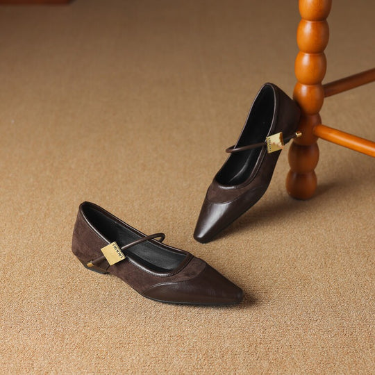 Damen modische Ballerina mit elegantem Riemchen EB