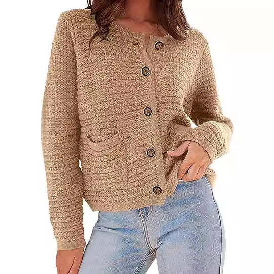 Damen Strickjacke mit dekorativen Knöpfen und praktischen Taschen EB