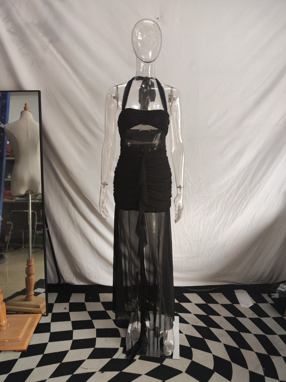 Damen Maxi-Kleid mit tiefem Schlitz und eleganter Raffung EB