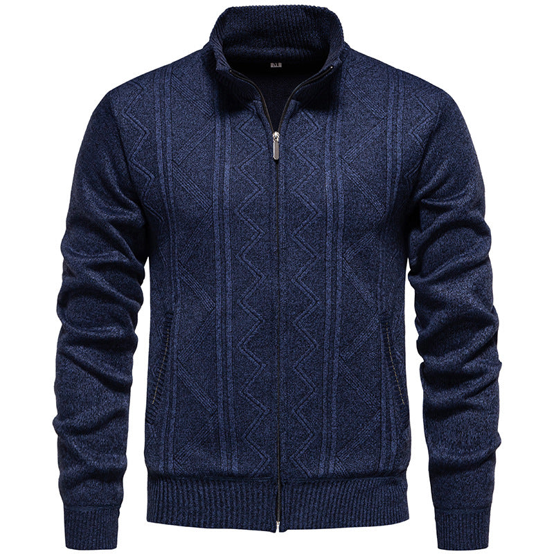 Herren Strickjacke mit Zopfmuster und hohem Stehkragen EB