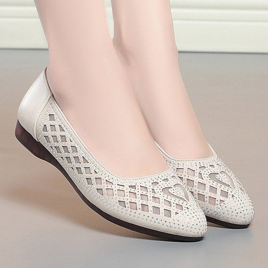 Damen Komfortable Ballerinas mit dekorativem Lochmuster und Strassverzierungen EB