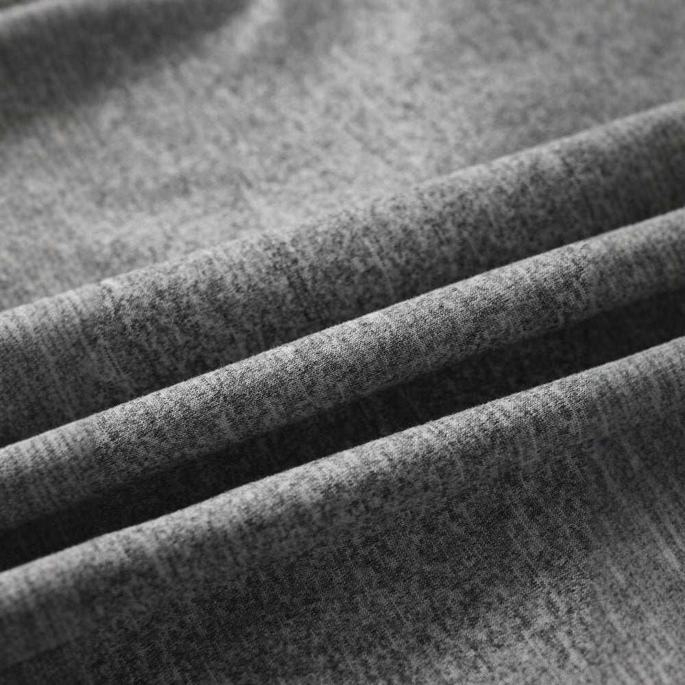 Damen T-Shirt mit künstlerischem Schmetterlingsdesign und herzförmigem Akzent EB