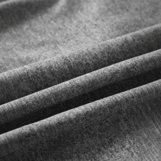 Damen T-Shirt mit künstlerischem Schmetterlingsdesign und herzförmigem Akzent EB