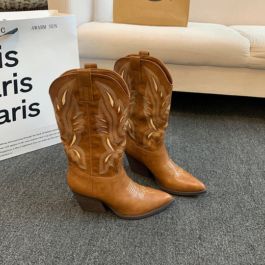 Damen Cowboy-Stiefel mit eleganter Stickerei und modernem Wedge-Design EB