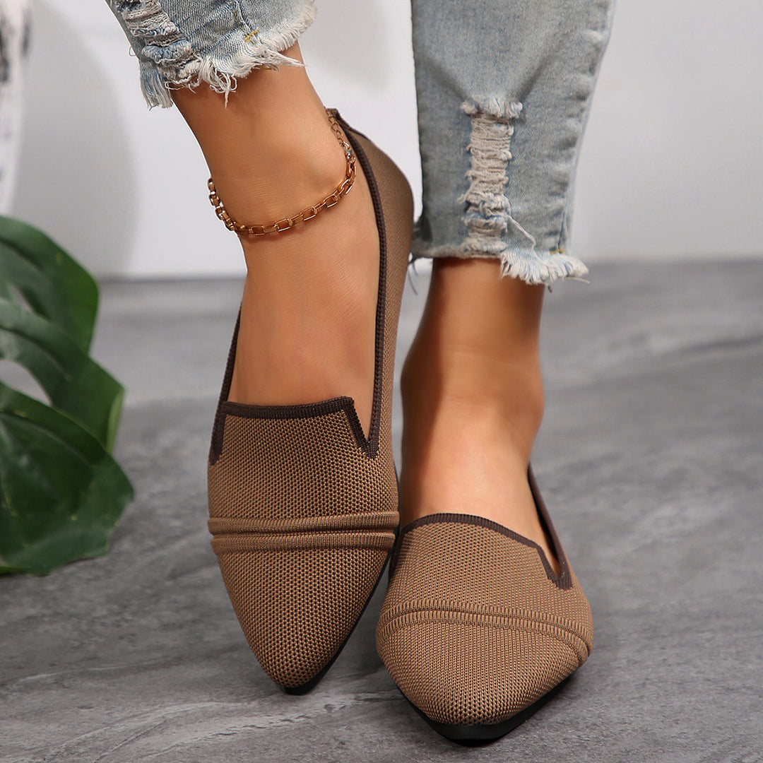 Damen Elegante Slipper mit spitzem Zehenbereich und geschmackvollem Kontrast-Riemen EB