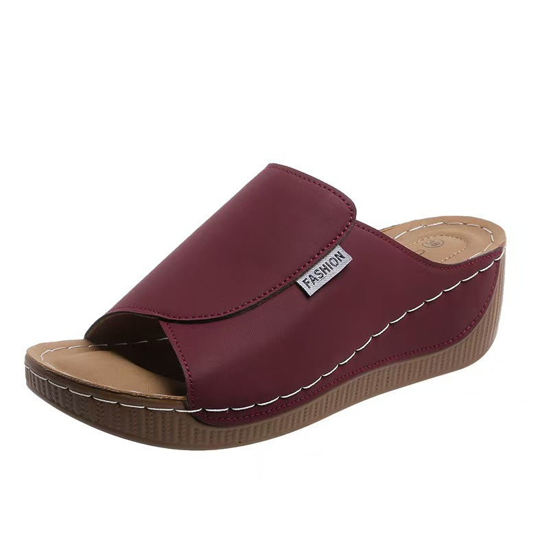 Damen Wedge-Pantoletten mit hochgezogenem Riemen und komfortablem Fußbett EB
