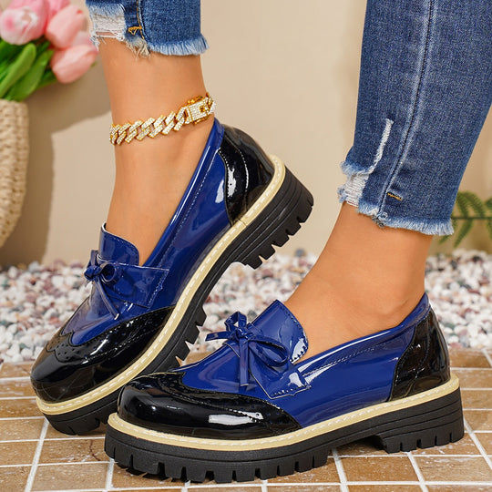Damen Elegante Schnürschuhe mit hochglänzendem Obermaterial und modischem Kontrast EB