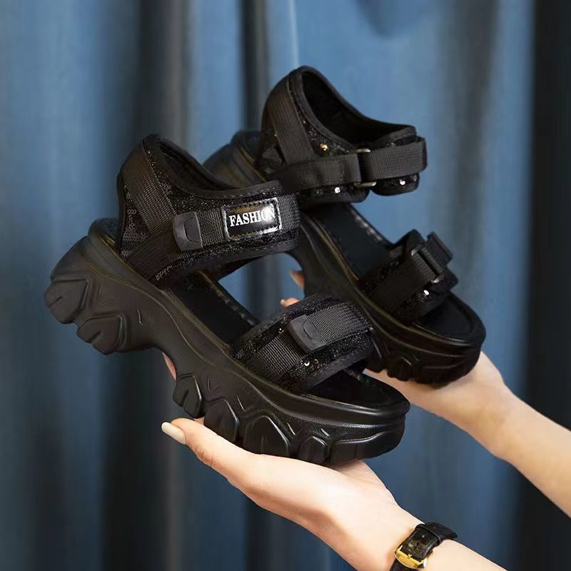 Damen Komfortable Sport-Sandalen mit verstellbaren Riemen und flexibler Sohle EB