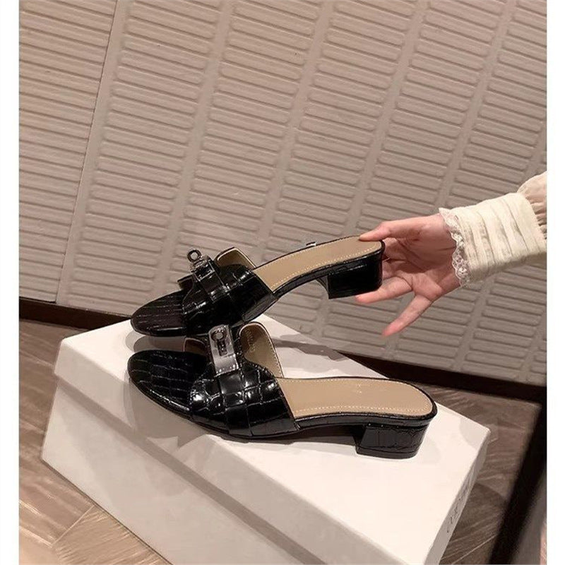 Damen elegante Croc‑Patent‑Mules mit kleinem Blockabsatz EB