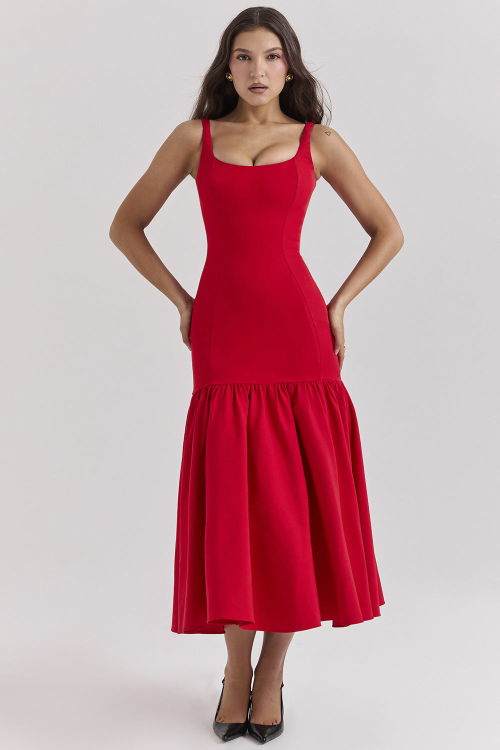 Damen Maxikleid mit schickem Taillenbetonung und voluminösem Rock EB