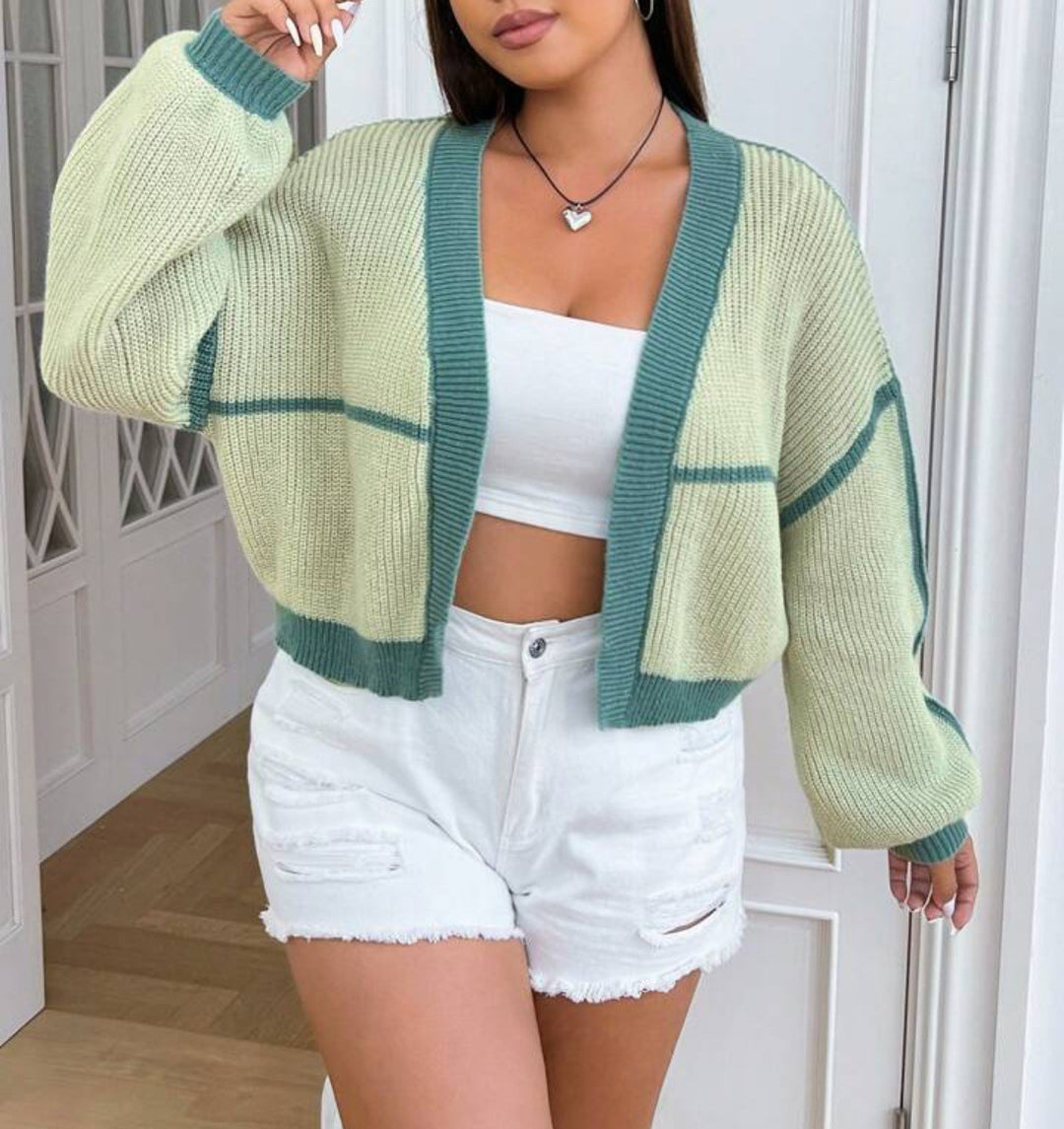 Damen Grobstrickjacke mit weit geschnittenen Ärmeln und auffälligem Design EB