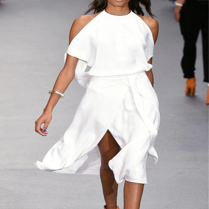 Damen Elegantes und fließendes Maxikleid mit tiefem Ausschnitt und Taillierung EB